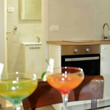 Pk - - Two Bedroom With View - 2 *